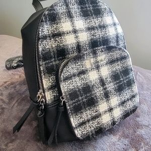 Bizou semi-medium size backpack.